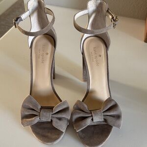 Kate Spade Beige Heels with Bow Detail